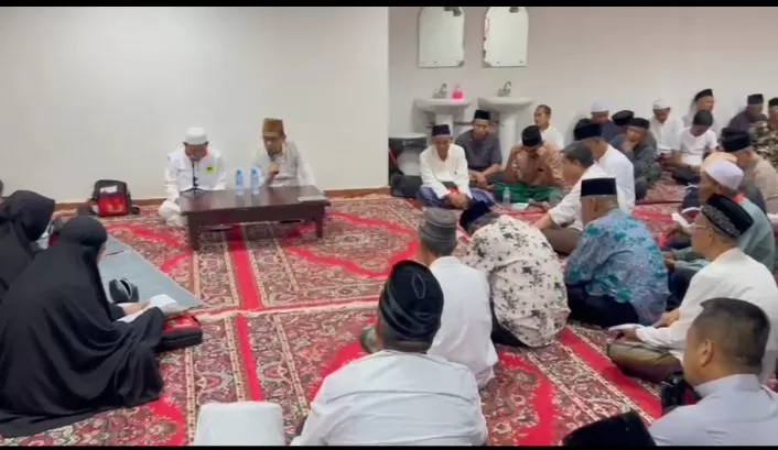 Jelang Wukuf, Sekum MUI Sulsel Pimpin Simulasi Jemaah Ananda