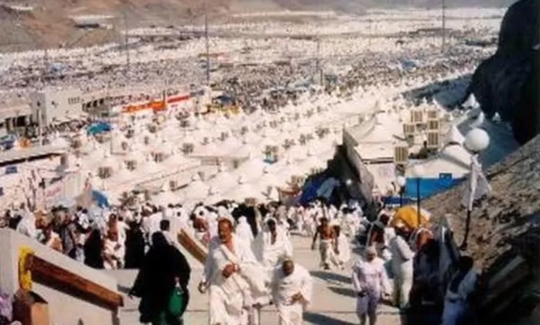 Hukum Puasa Arafah dan Keutamaannya