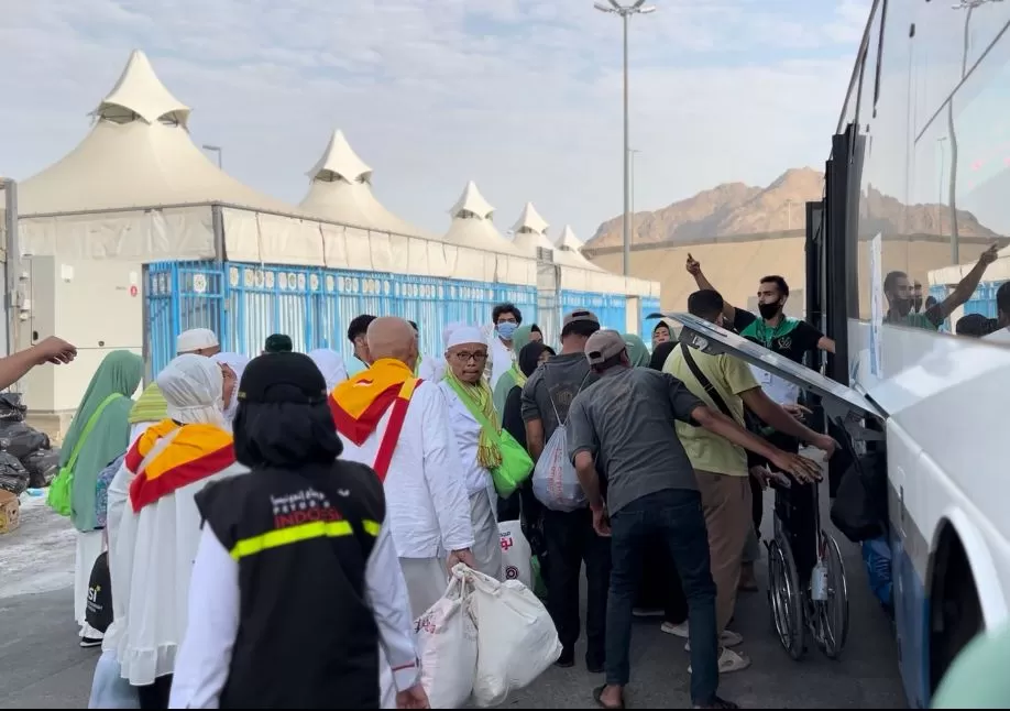 Lempar Jumrah Selesai, Jamaah Nafar Awal Bersiap Kembali ke Makkah