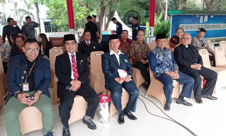 Bersama Forkopimda, Ketum MUI Hadiri Hari Bhayangkara